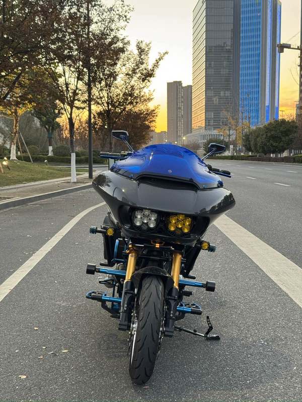 二手哈雷戴维森公路滑翔 Road Glide