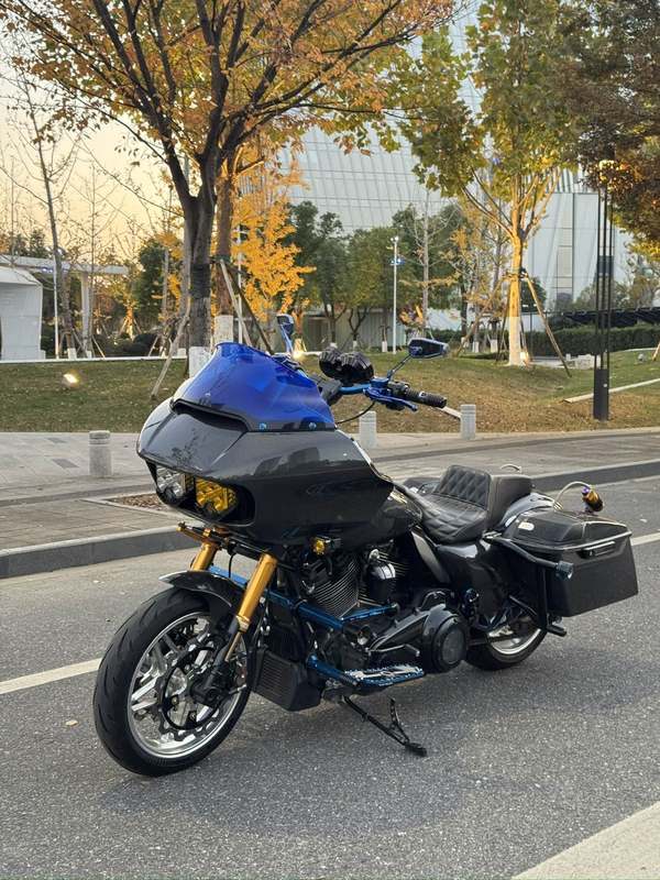 二手哈雷戴维森公路滑翔 Road Glide