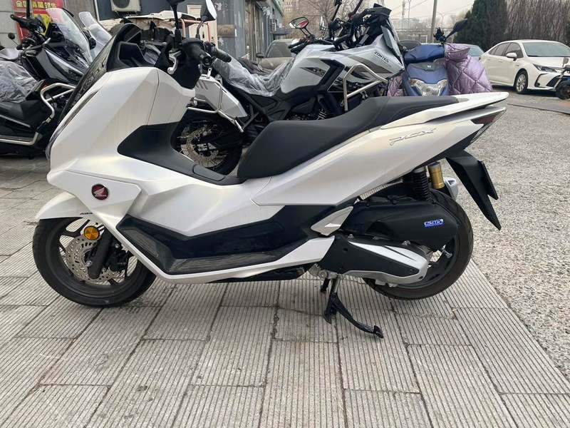 二手五羊本田PCX