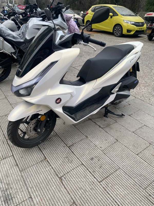 二手五羊本田PCX