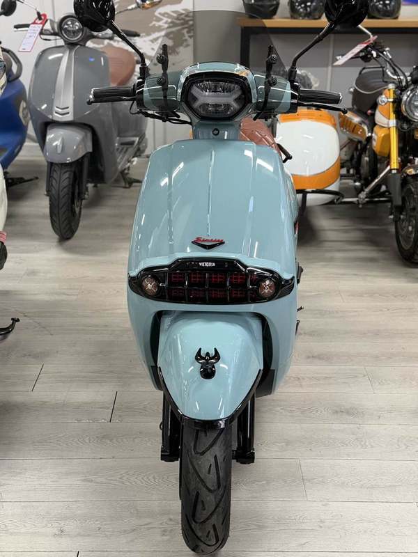 二手维多利亚Sixties 250Si