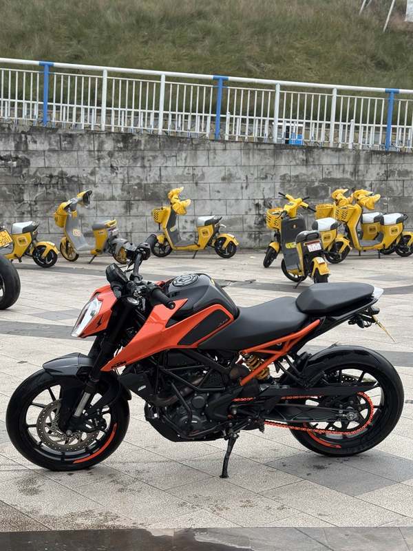 二手KTMR2R250 Duke