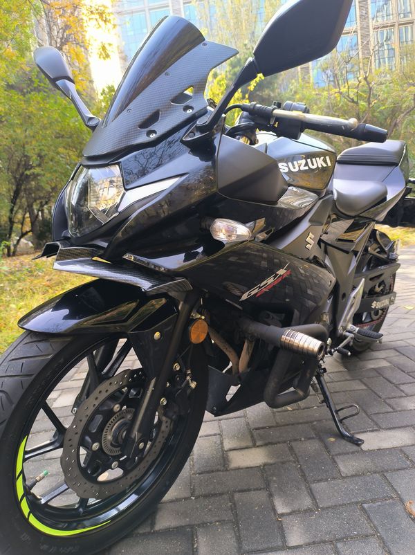 二手豪爵铃木GSX250R
