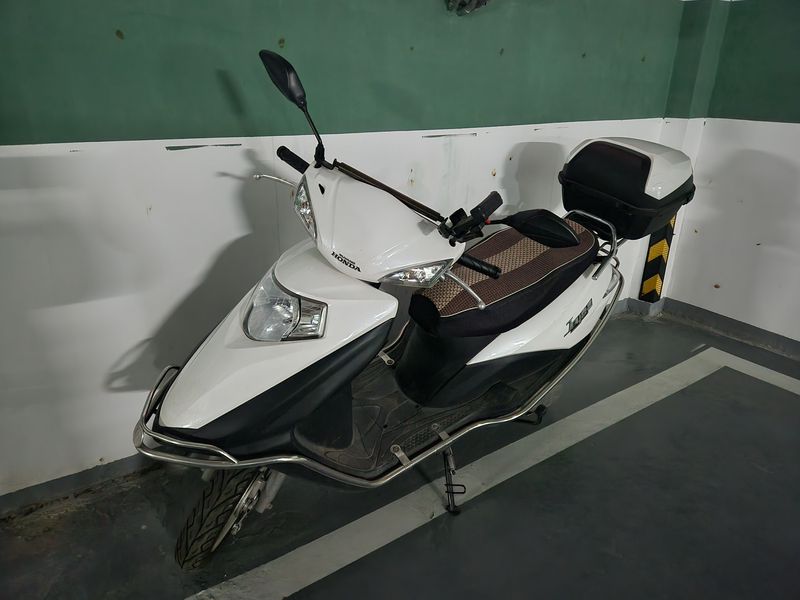 二手五羊本田SCR 喜鲨125