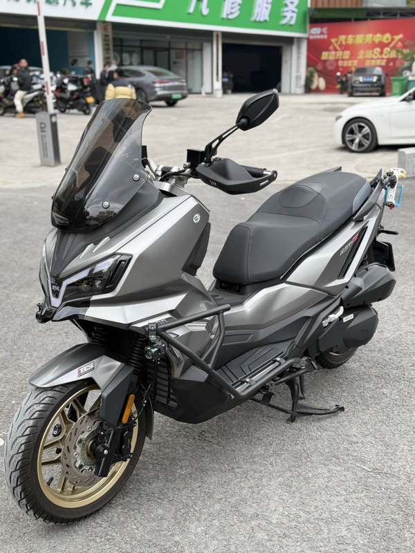 二手三阳哈士奇 Husky ADV300