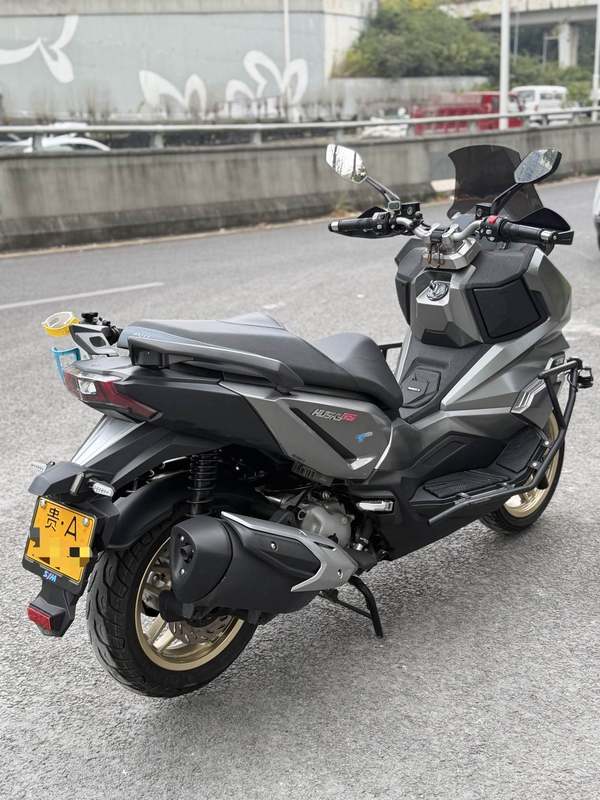 二手三阳哈士奇 Husky ADV300