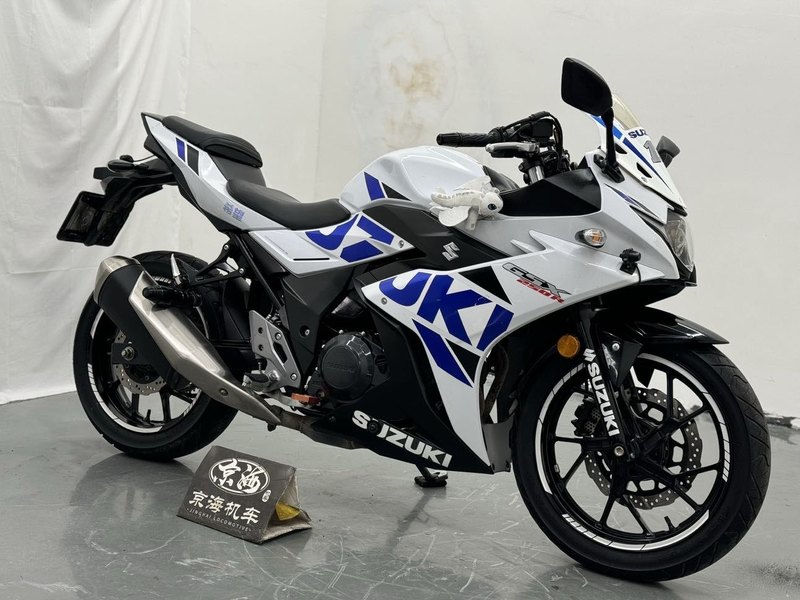二手豪爵铃木GSX250R