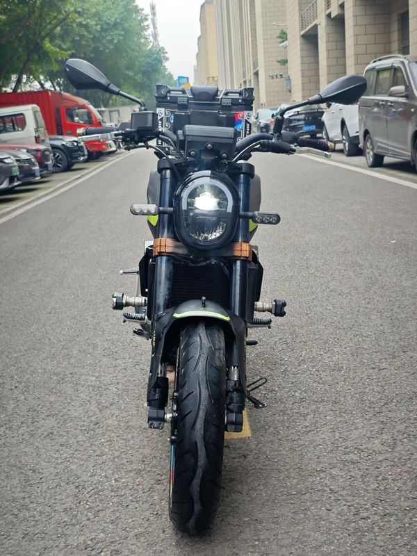 二手贝纳利幼狮 Leoncino 250