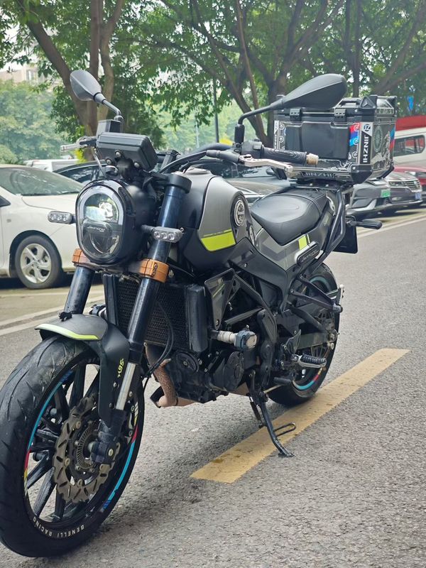 二手贝纳利幼狮 Leoncino 250