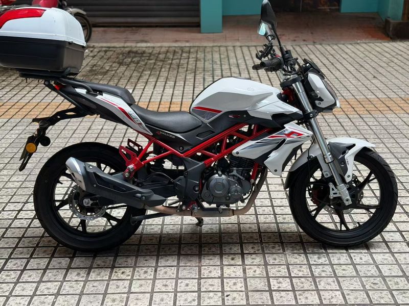 二手贝纳利红宝龙 TNT150i