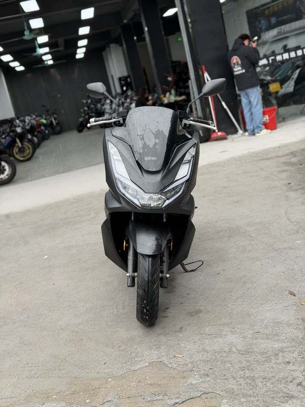 二手五羊本田PCX