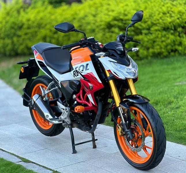 二手五羊本田CB190R 暴锋眼