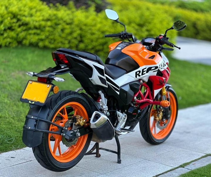 二手五羊本田CB190R 暴锋眼
