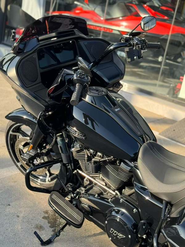 二手哈雷戴维森公路滑翔 Road Glide