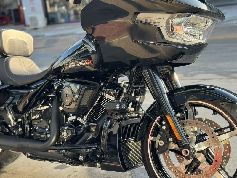 二手哈雷戴维森公路滑翔 Road Glide