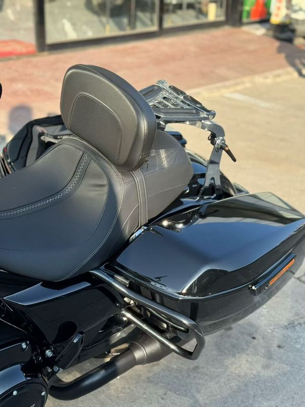 二手哈雷戴维森公路滑翔 Road Glide