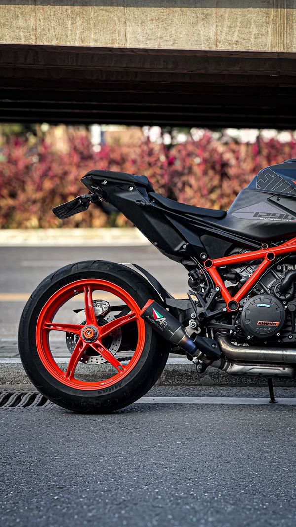 二手KTMR2R1290 Super Duke