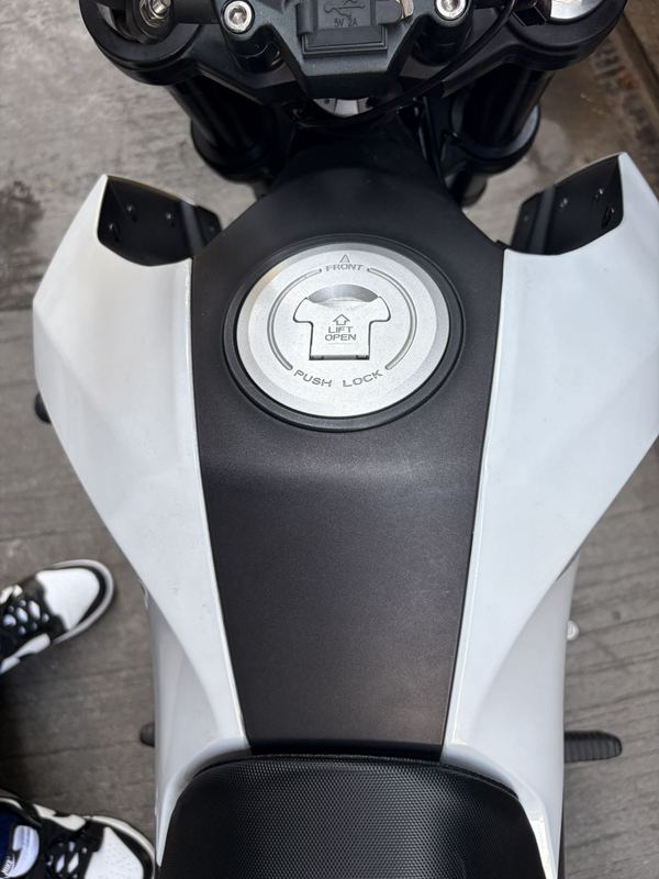 二手贝纳利小暴龙TNT125