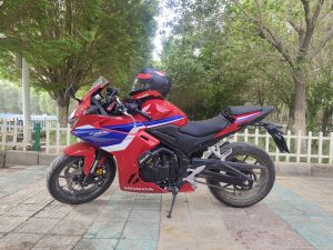 二手本田CBR400R