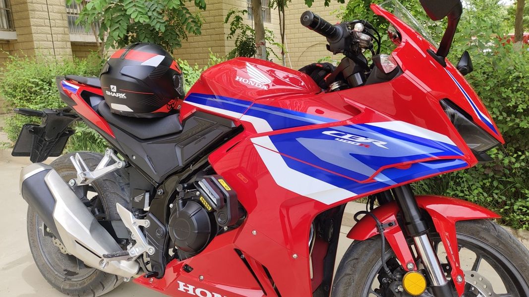 二手本田CBR400R