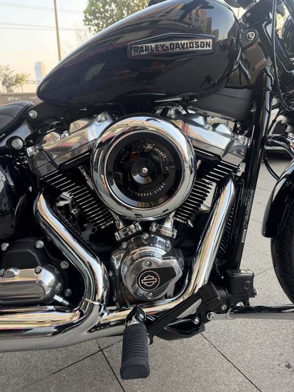 二手哈雷戴维森街霸 Street Bob