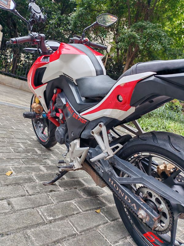 二手五羊本田CB190R 暴锋眼