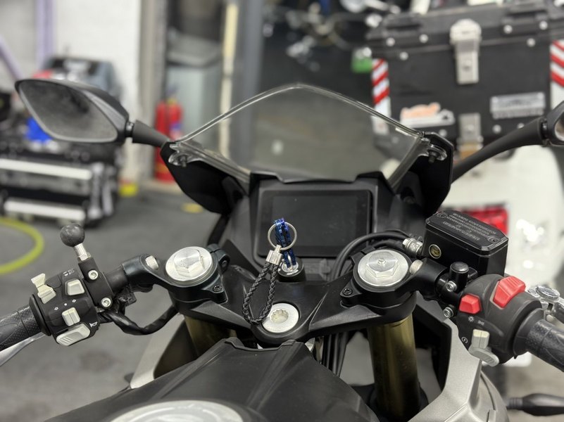 二手贝纳利龙卷风 Tornado 302R