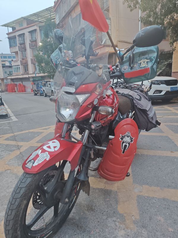 二手五羊本田CB150S雄帅