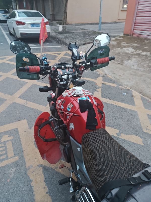 二手五羊本田CB150S雄帅