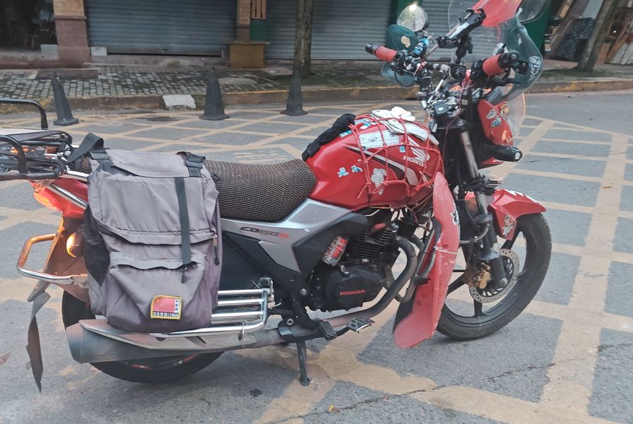 二手五羊本田CB150S雄帅