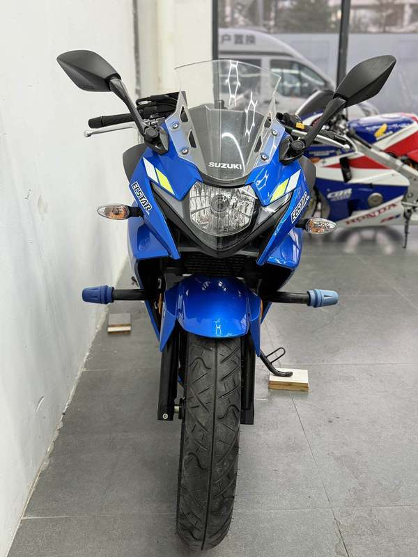 二手豪爵铃木GSX250R