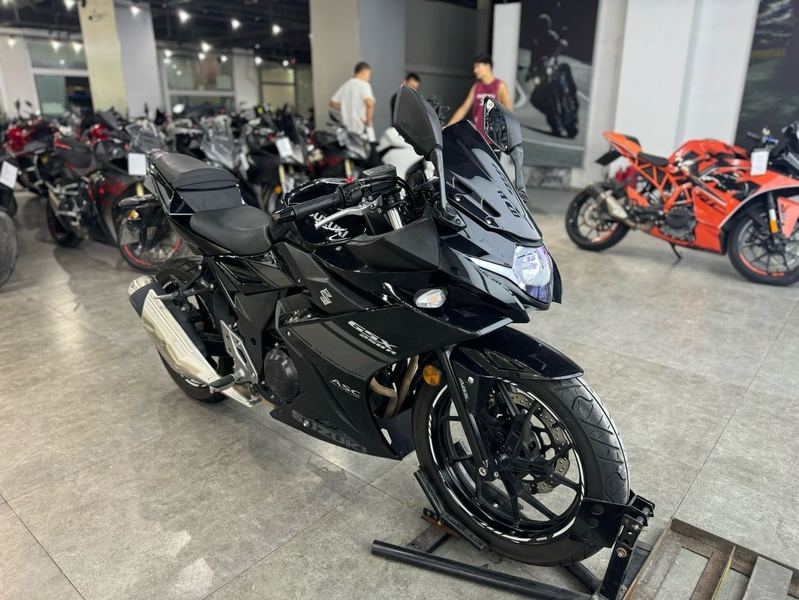 二手豪爵铃木GSX250R