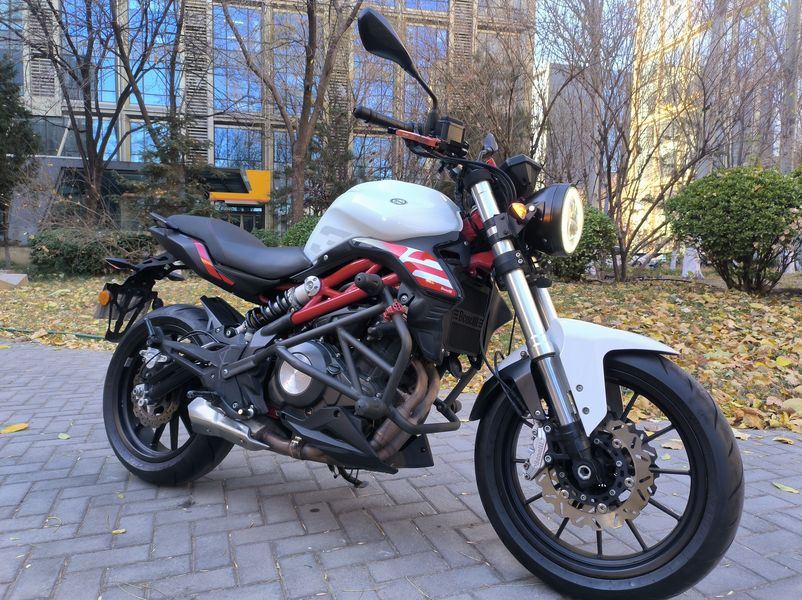 二手贝纳利蓝宝龙 BN302S