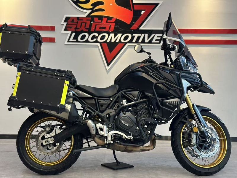 二手贝纳利TRK702