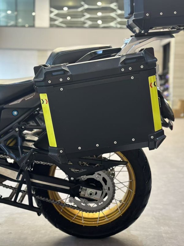 二手贝纳利TRK702