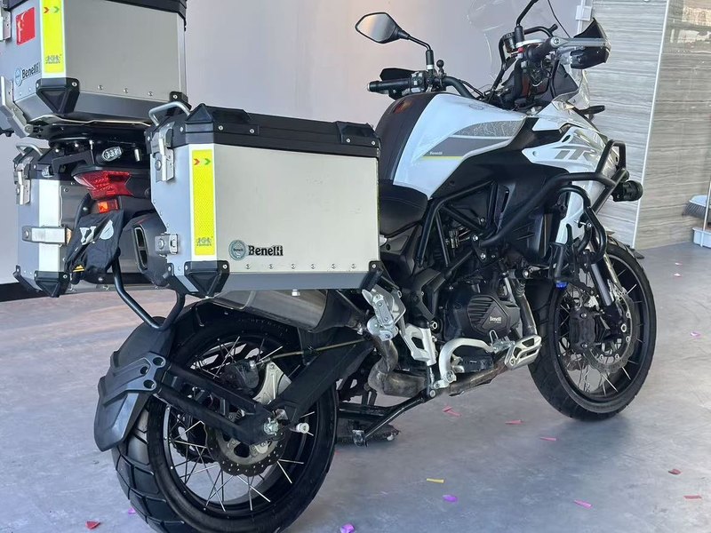 二手贝纳利金鹏 TRK502