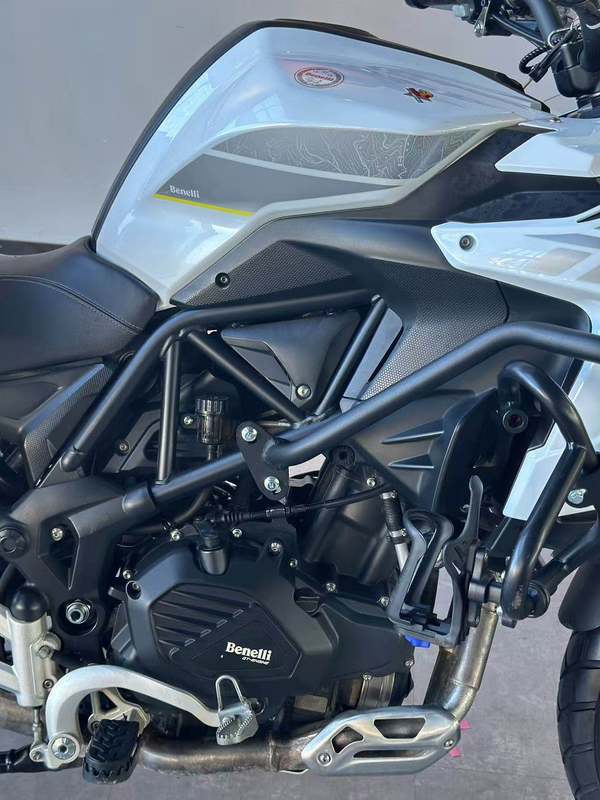 二手贝纳利金鹏 TRK502