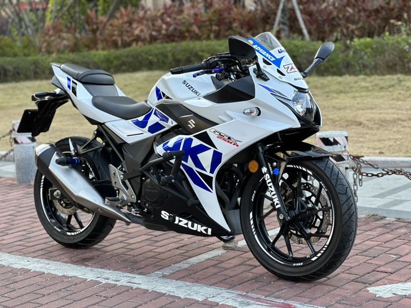 二手豪爵铃木GSX250R