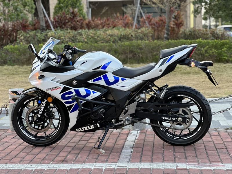 二手豪爵铃木GSX250R
