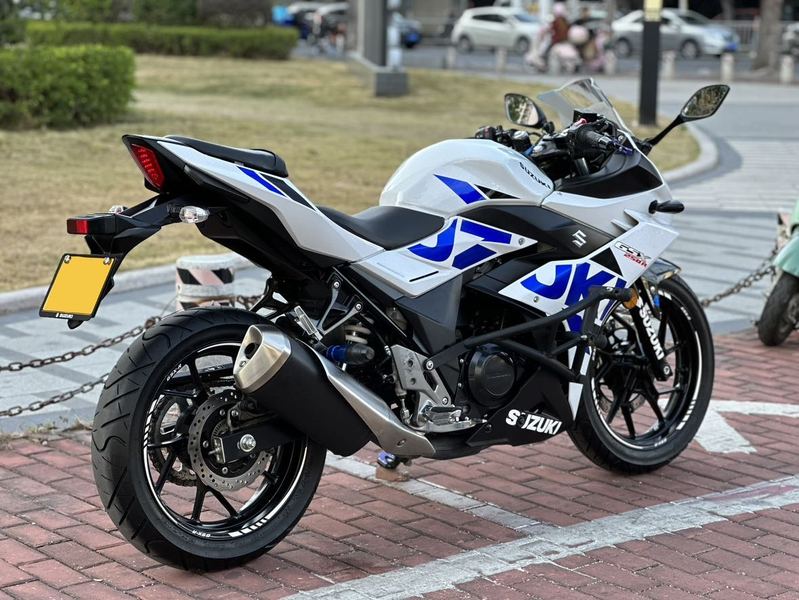 二手豪爵铃木GSX250R