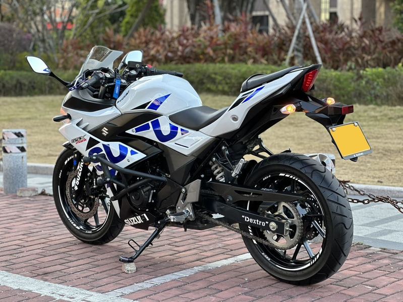 二手豪爵铃木GSX250R