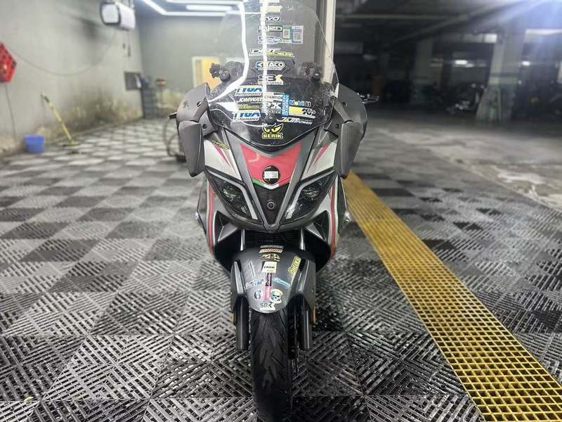 二手阿普利亚SR MAX 300