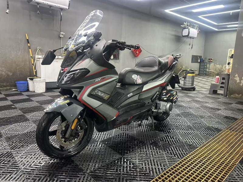 二手阿普利亚SR MAX 300