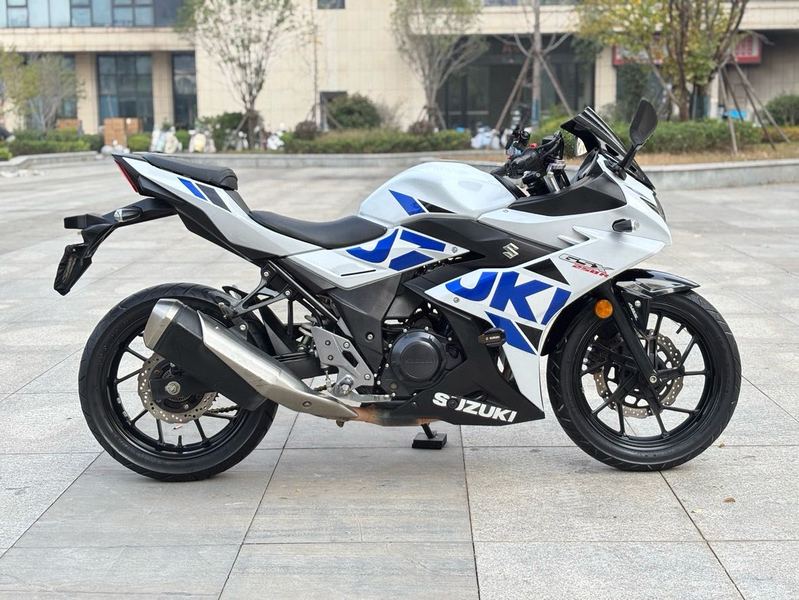 二手豪爵铃木GSX250R