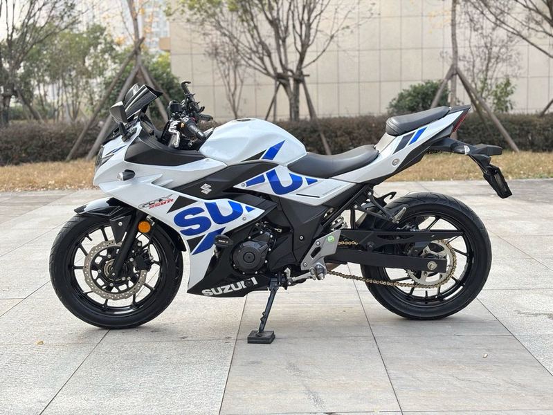 二手豪爵铃木GSX250R