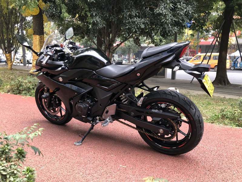 二手豪爵铃木GSX250R