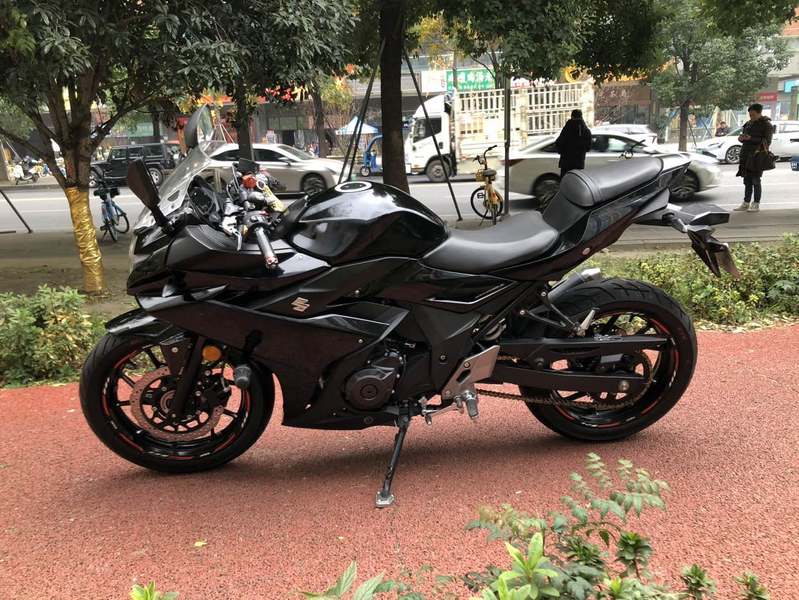 二手豪爵铃木GSX250R