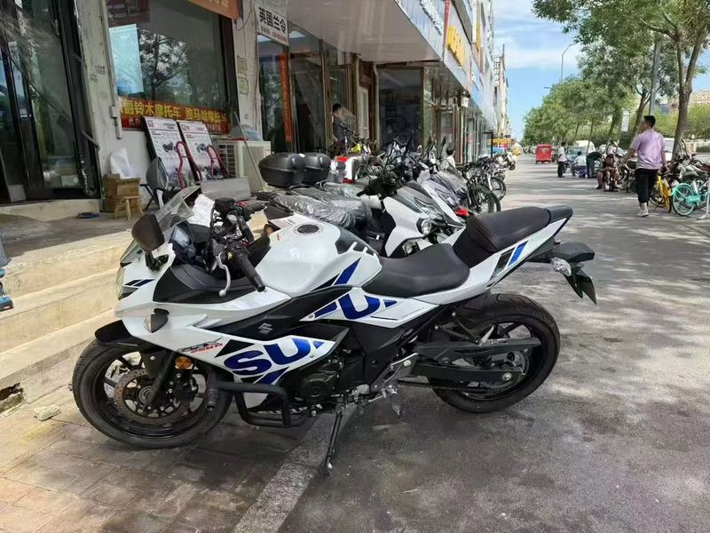 二手豪爵铃木GSX250R