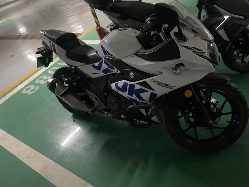 二手豪爵铃木GSX250R