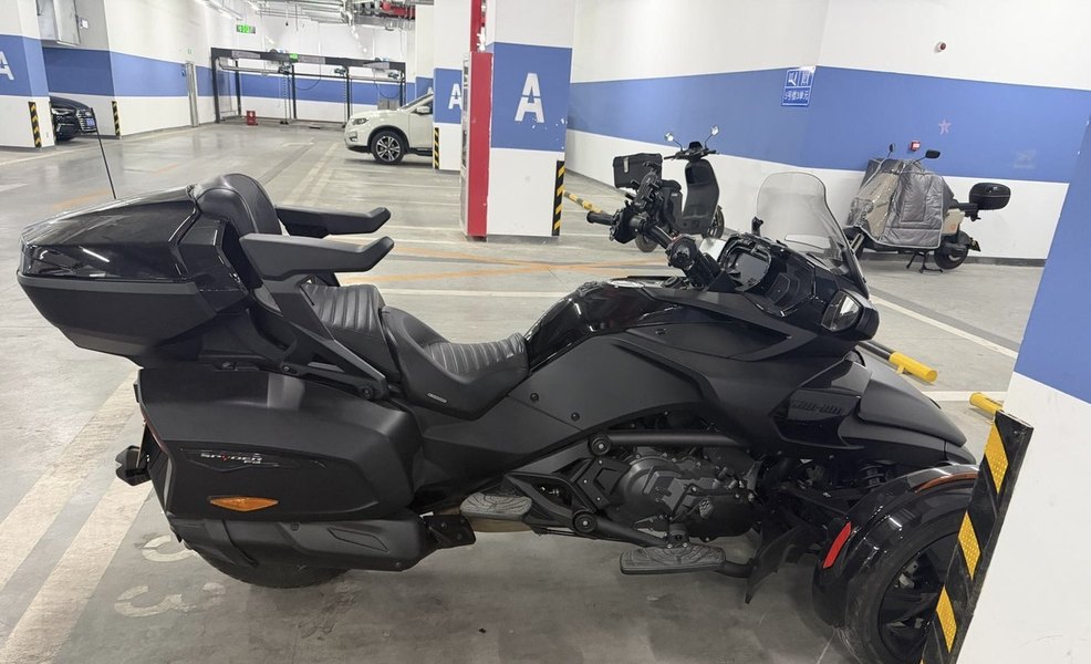 二手庞巴迪Spyder F3 